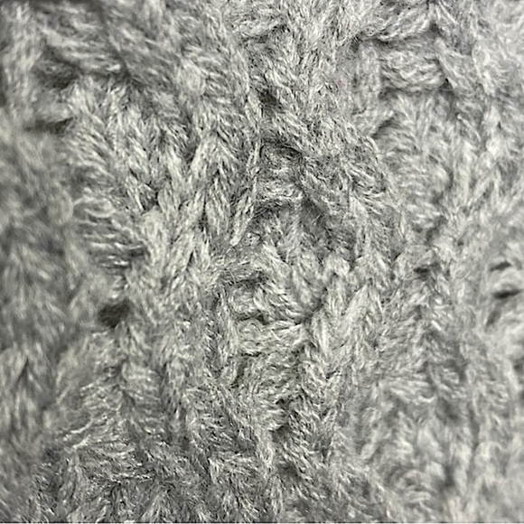 JOHN + JENN CABLE KNIT SLEEVE DETAIL MATERNITY SWEATER Size XS - Picture 9 of 9